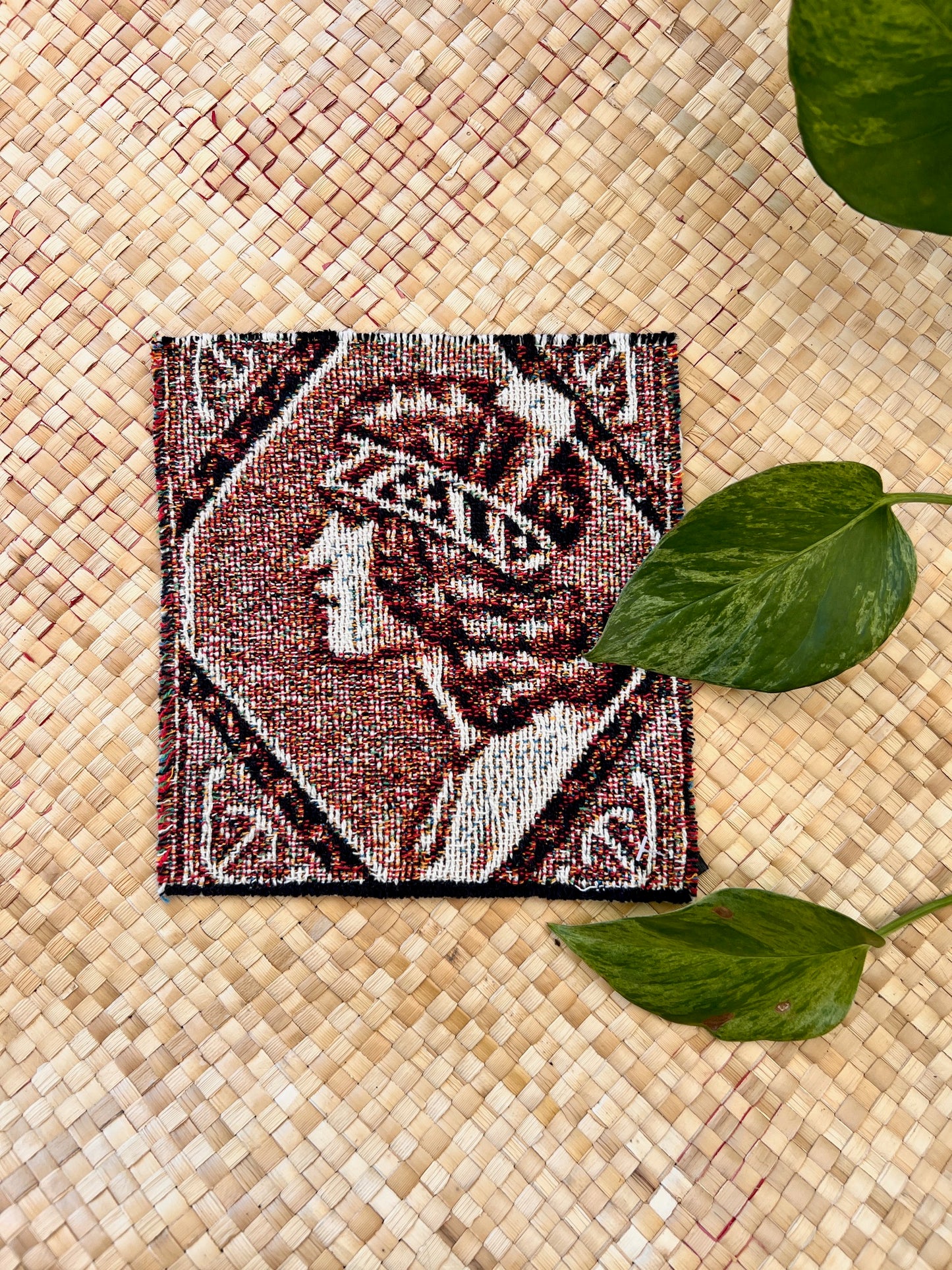 WHAKAAHUA - E Wahine