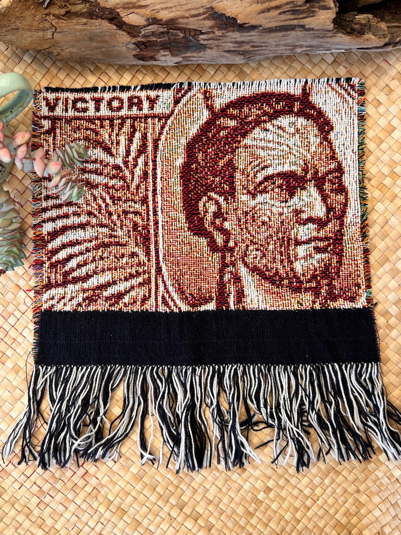 WHAKAAHUA - Victory