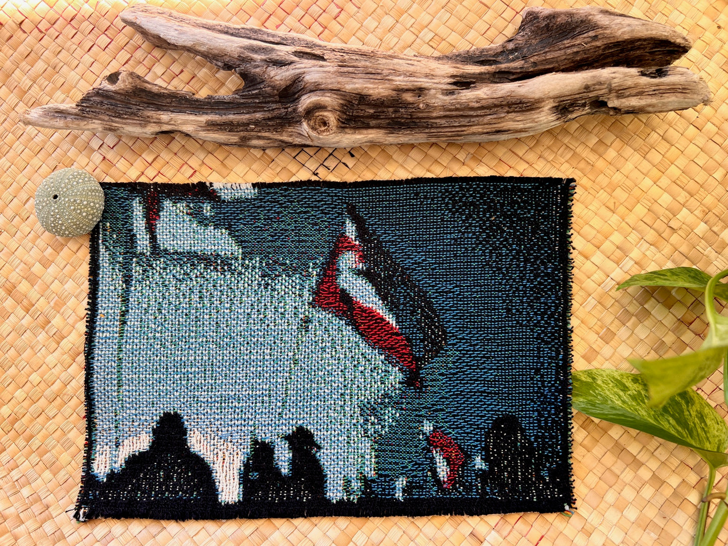 WHAKAAHUA - Tū māia